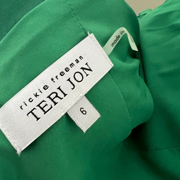 Rickie Freeman Teri Jon Gown 6 Emerald Green Evening Dress Satin Twist Elegant - Picture 8 of 9